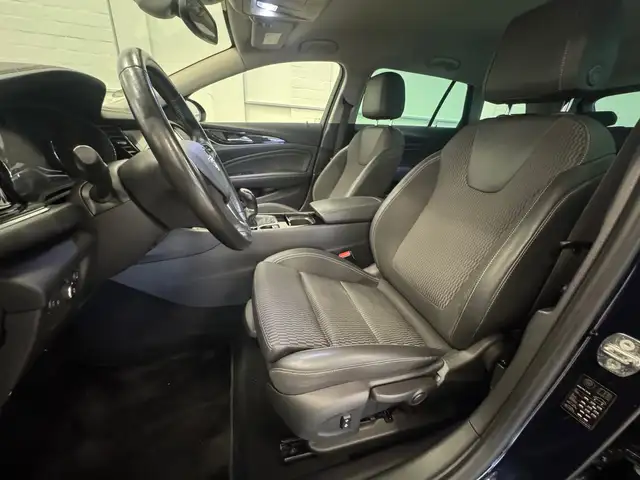 Opel Insignia view 10