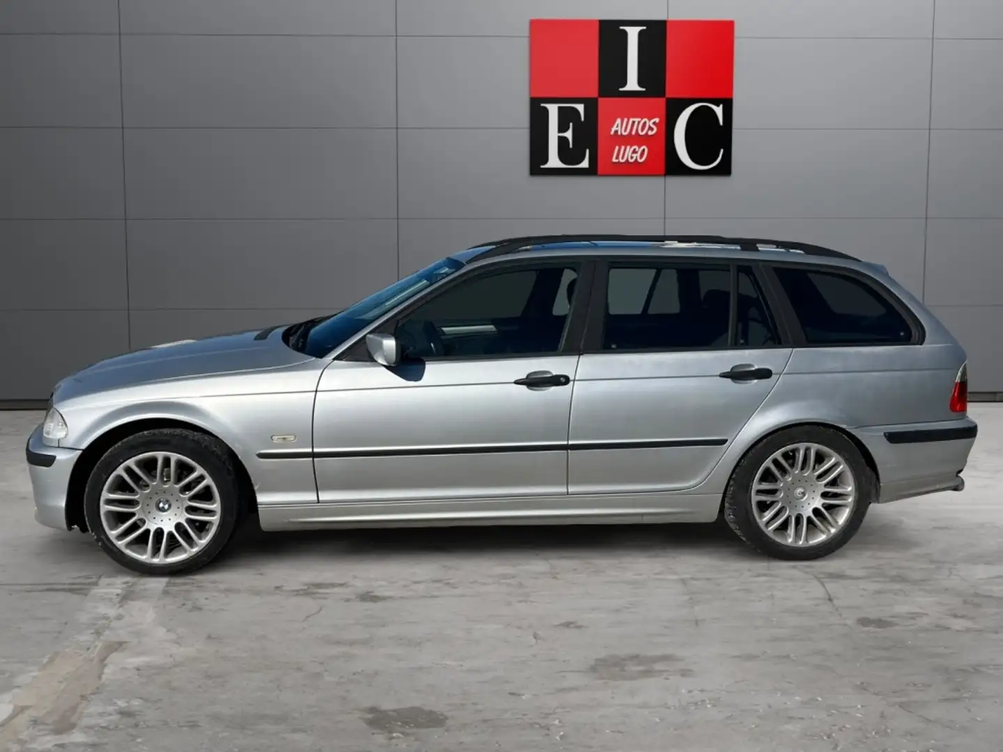BMW 320 320d Touring Plateado - 2
