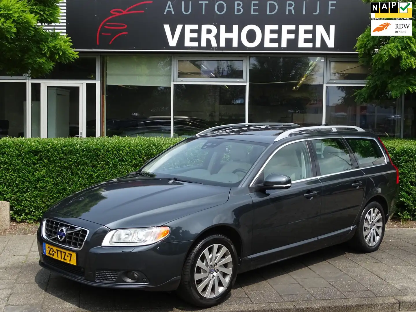 Volvo V70 1.6 T4 Limited Edition - PANORAMA - AUTOMAAT - STO Gris - 1
