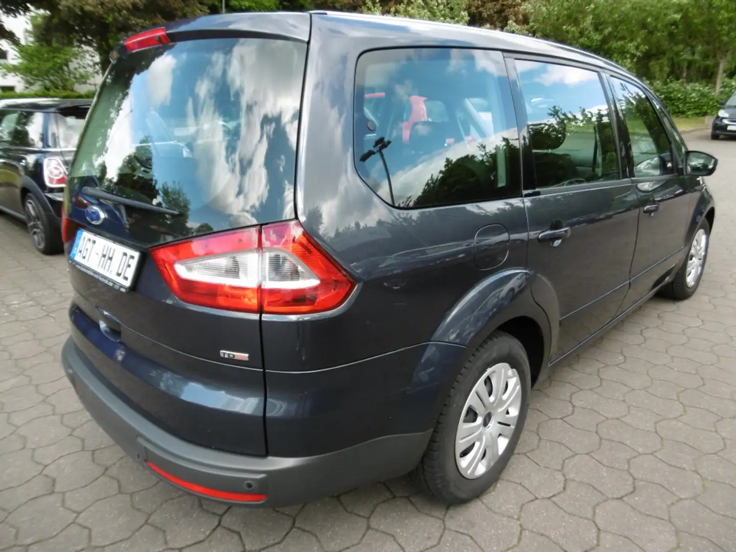 Ford Galaxy 2.0 TDi7 Sitzer Tempomat 1.Hand SHZ PDC Szary - 2