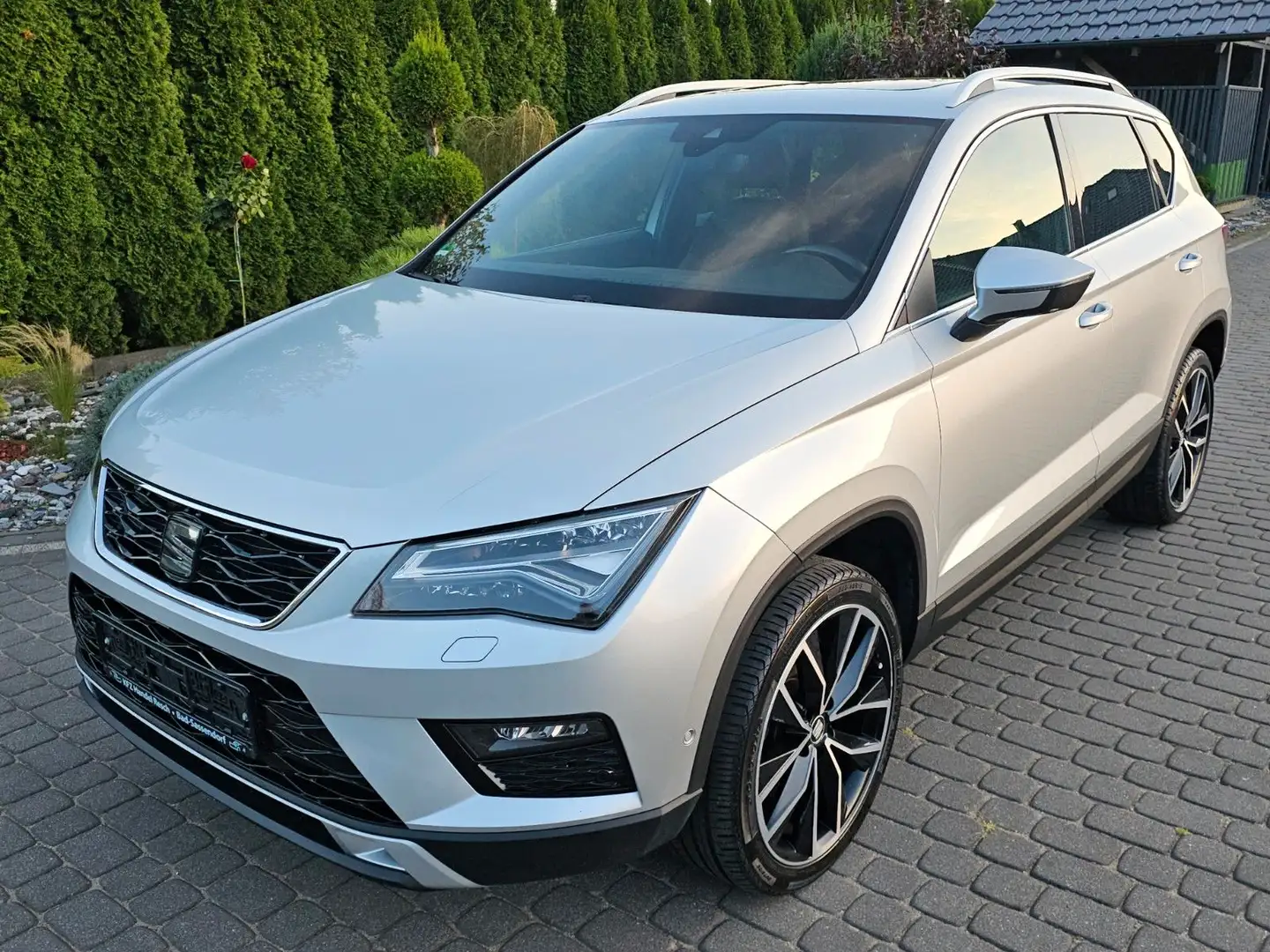 SEAT Ateca Xcellence Silber - 1