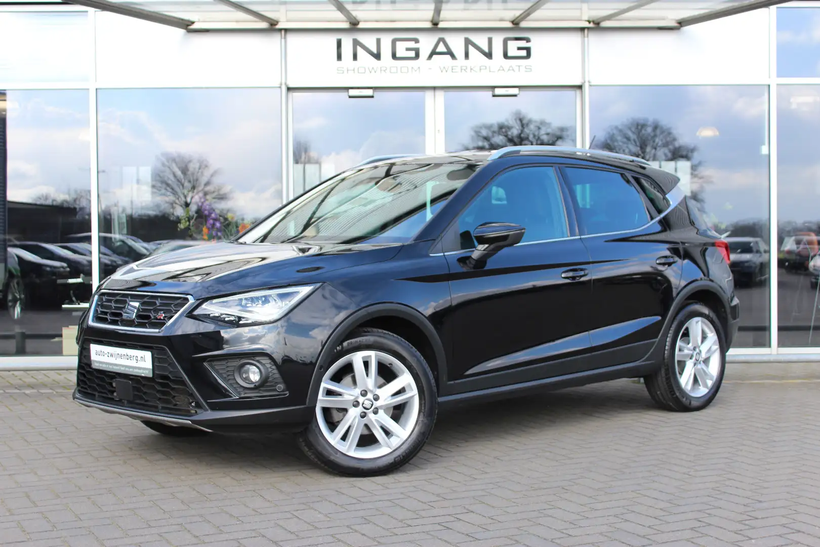 SEAT Arona 1.0 TSI FR | Carplay | Stoelver | Aut Schwarz - 1