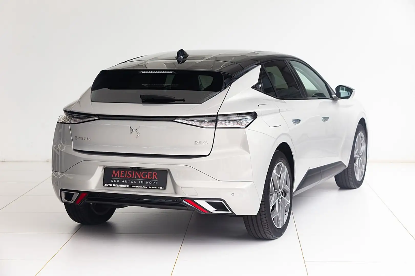 DS Automobiles DS 4 E-Tense 225 PHEV Collection ESPRIT DE VOYAGE Argent - 2
