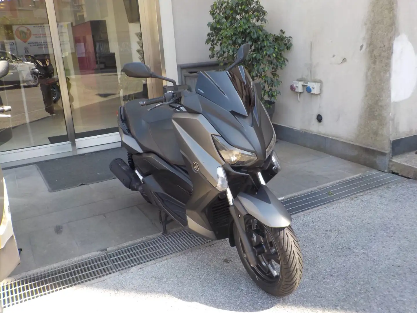 Yamaha X-Max 250 Anno 2016 Grigio - 2