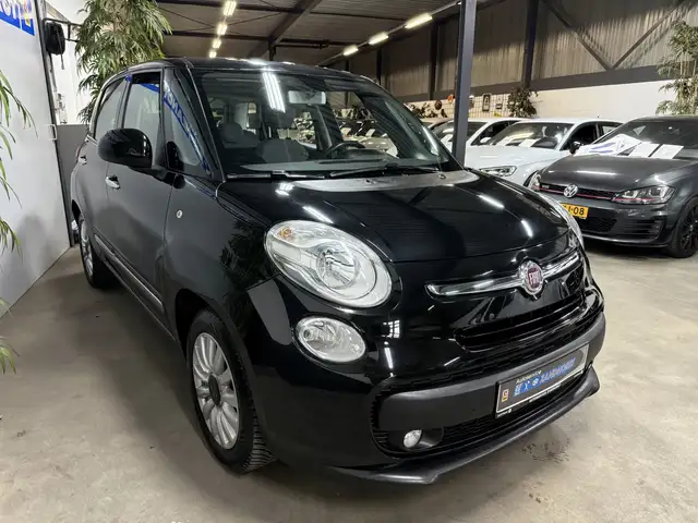 Fiat 500l view 3
