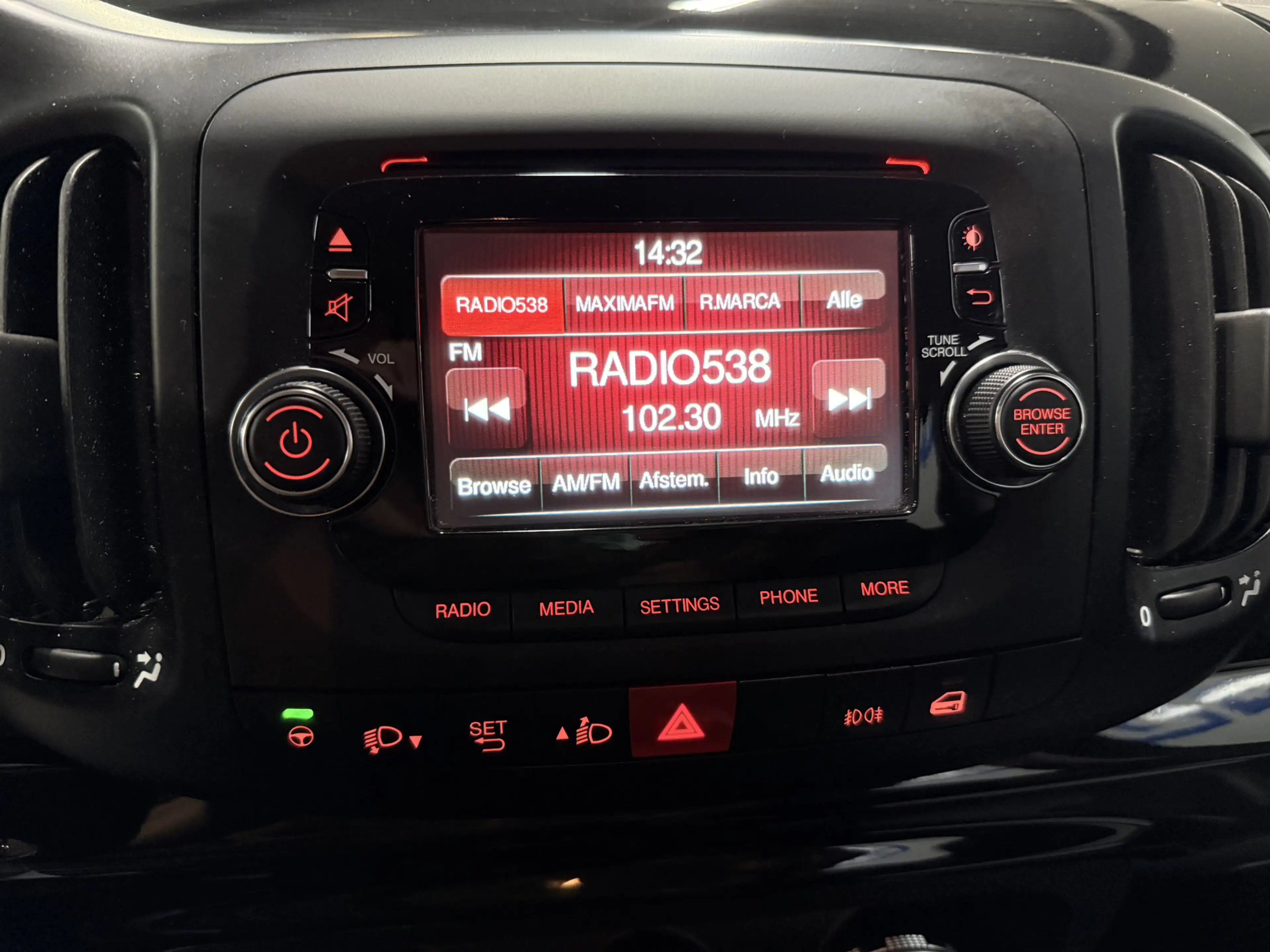 Fiat 500L 1.3 M-Jet PopStar // LM Velgen // Airco — photo 14