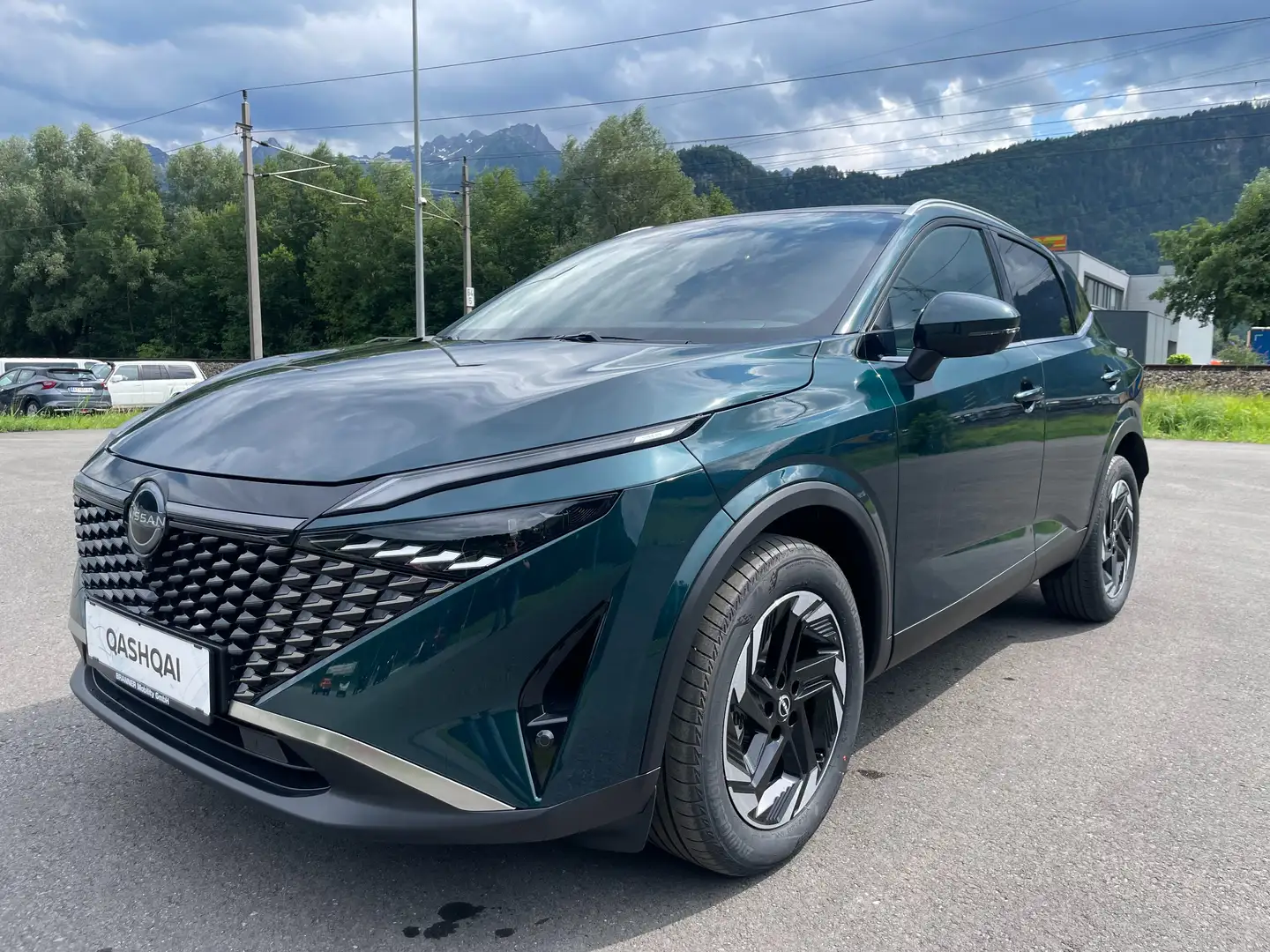 Nissan Qashqai 1,3 DIG-T MHEV N-Connecta Aut. Grün - 1