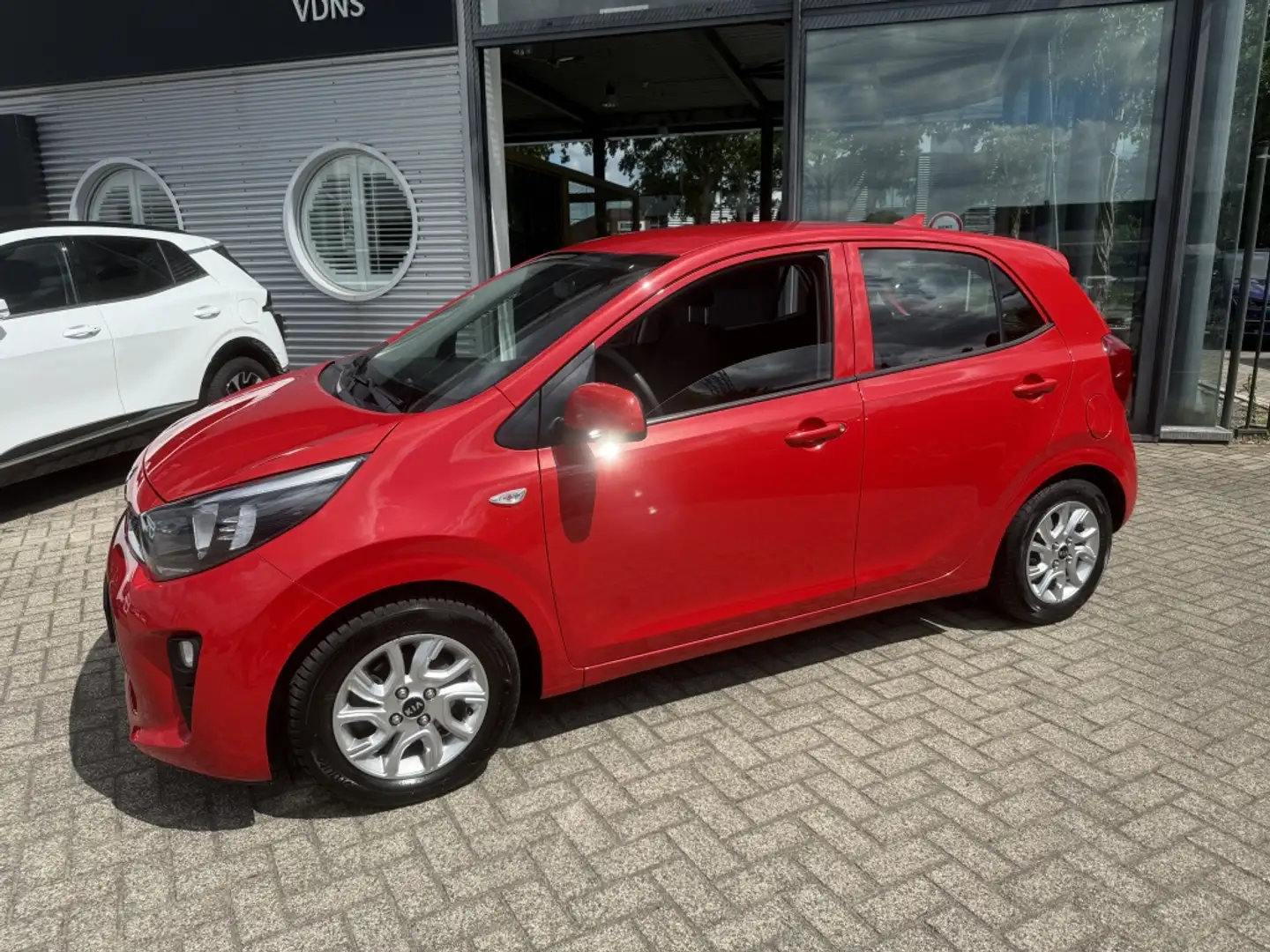 Kia Picanto 1.0 MPi ComfortPlusLine TREKHAAK - CAMERA - APPLE Rouge - 2