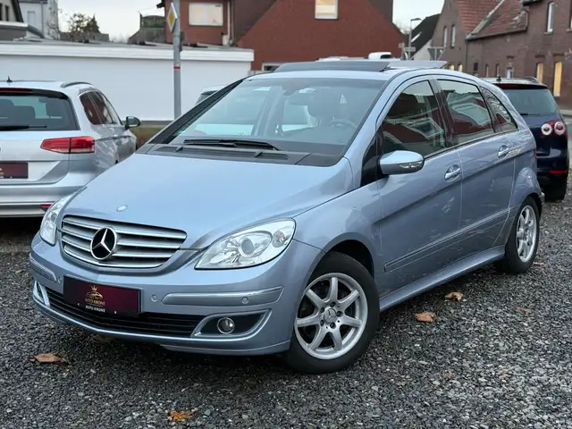Mercedes-Benz B 200 CDI Pano SHZ AHK Leder TÜV NEU 2.Hand 8xBe