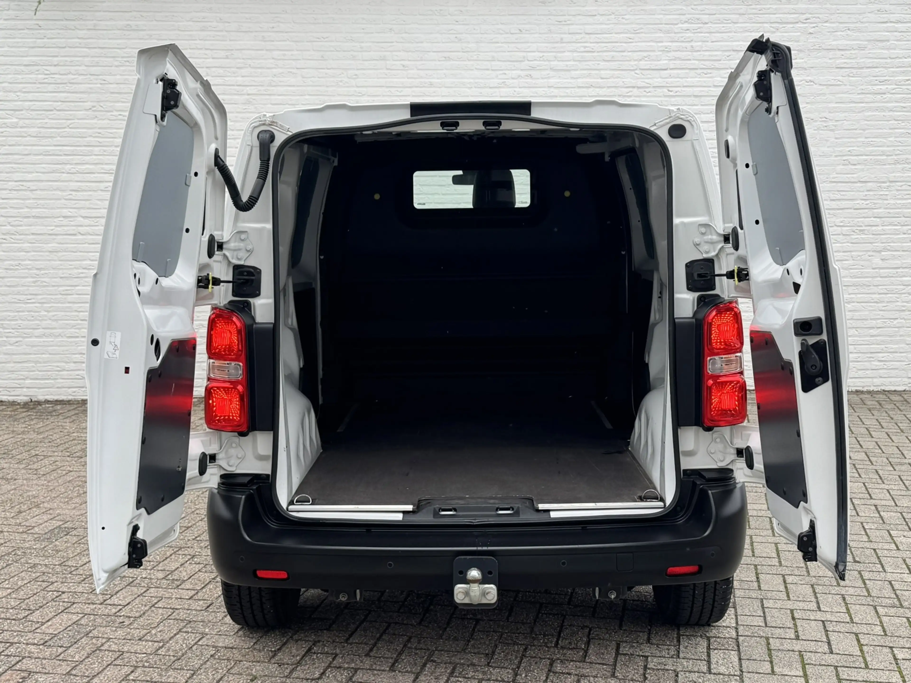 Citroen Jumpy 2.0 BlueHDI 120 M Club Trekhaak Navigatie Airco Ca — photo 20