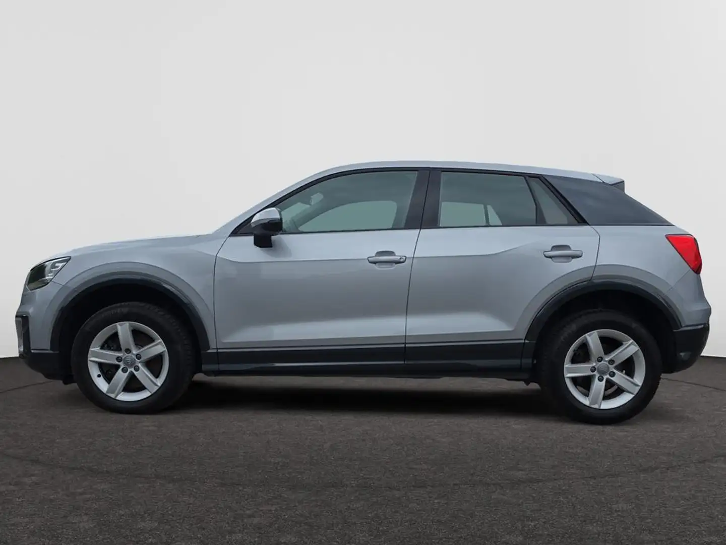 Audi Q2 Design 1.0 TFSI 115cv Argent - 2