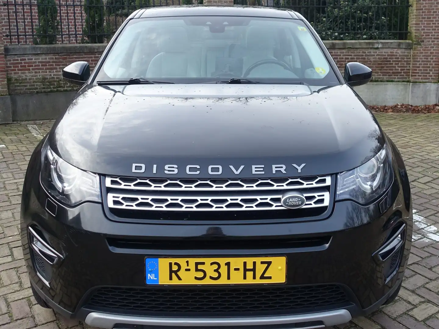 Land Rover Discovery Sport HSE Zwart - 1