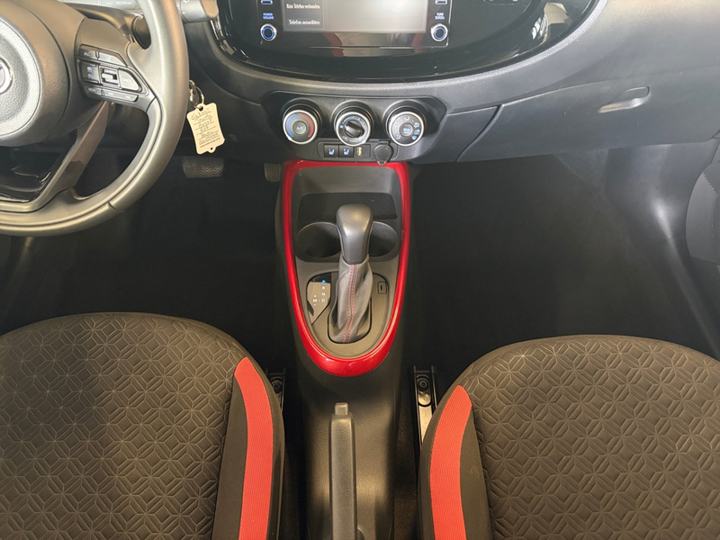 Toyota Aygo X 1.0 S-CVT Pulse CARPLAY — photo 12