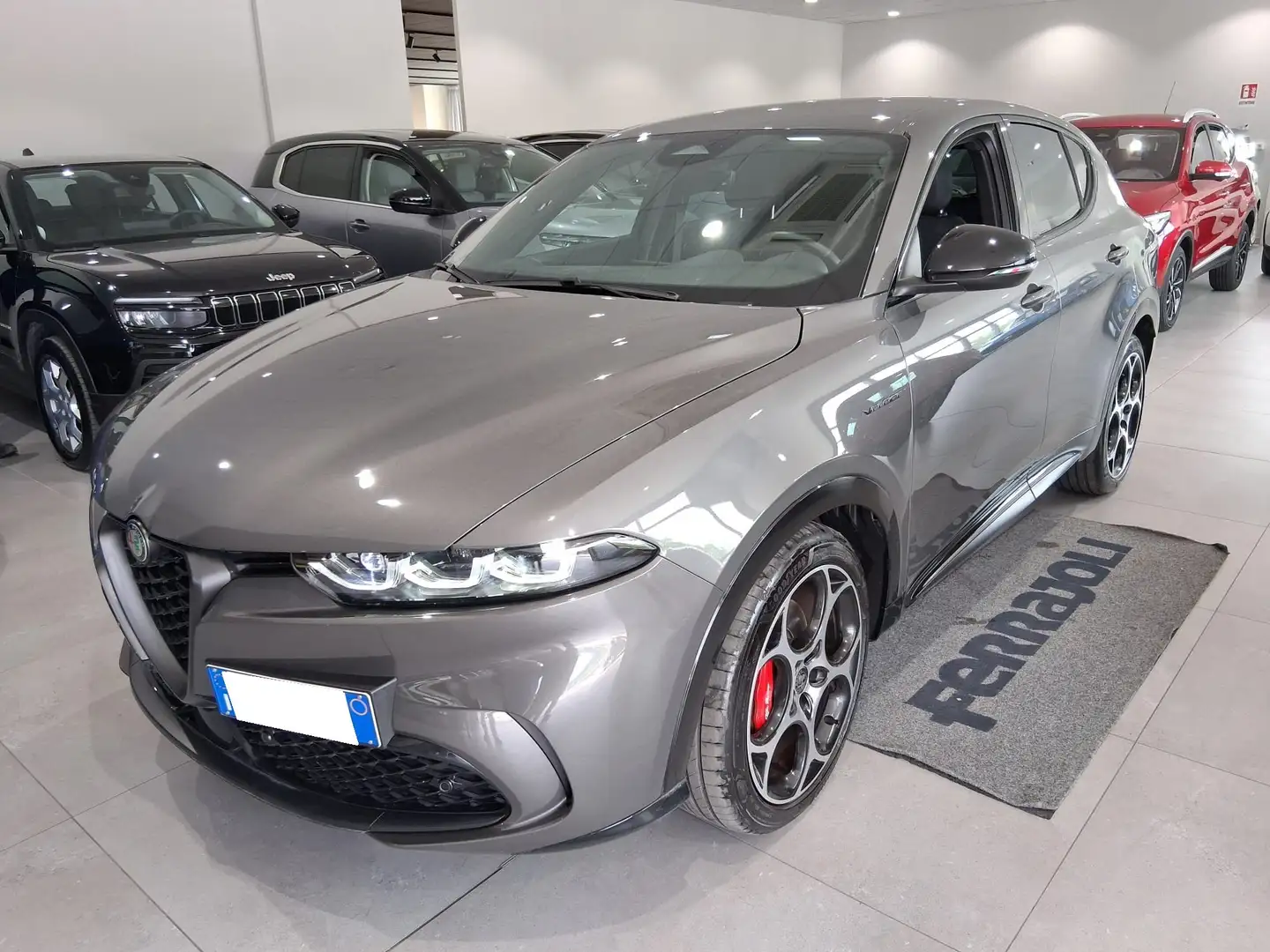 Alfa Romeo Tonale Tonale 1.5 hybrid Veloce 160cv tct7 Šedá - 1