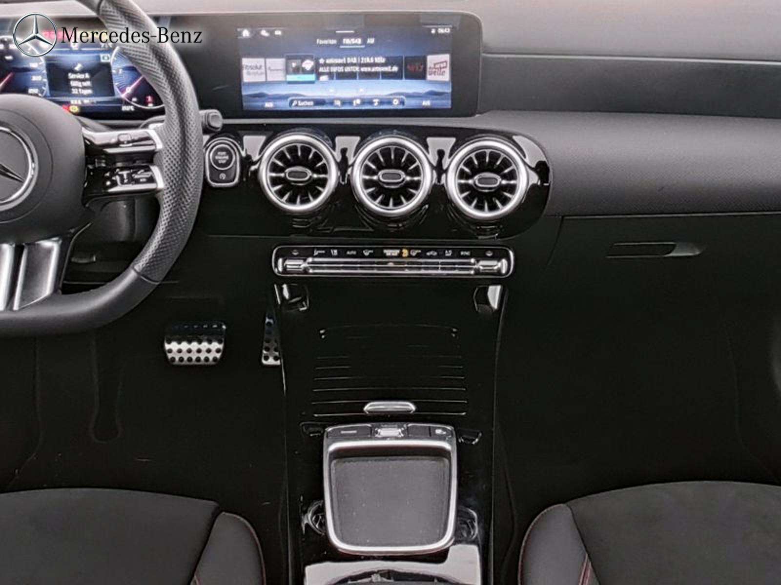 Mercedes-Benz A 220
