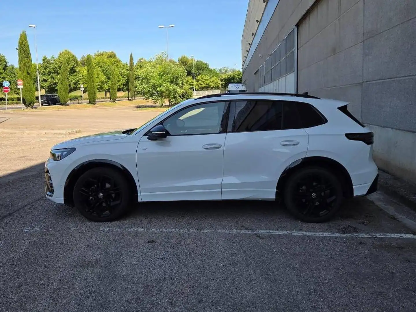 Volkswagen Tiguan Tiguan 1.5 eTSI R-Line DSG 110kW R-Line Blanco - 2