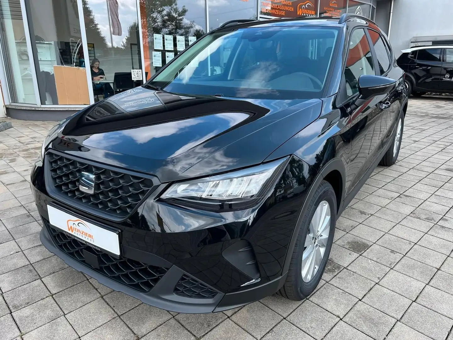 SEAT Arona 1,0 Tsi Ref Garantie AH-abnehmbar Schwarz - 1