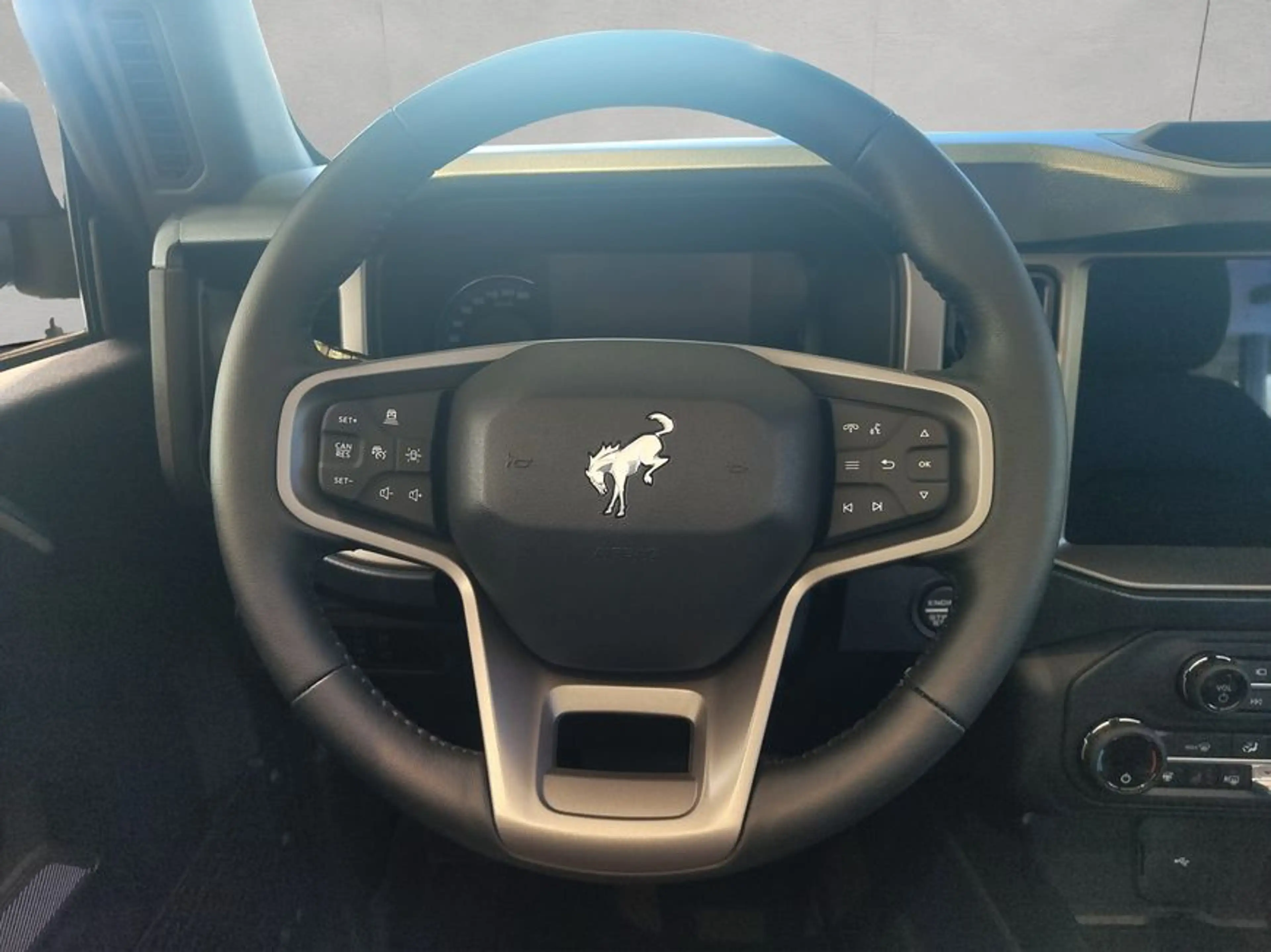 Ford Bronco 2.7 EcoBoost V6 Outer Banks 246 kW, 5-türig — photo 11