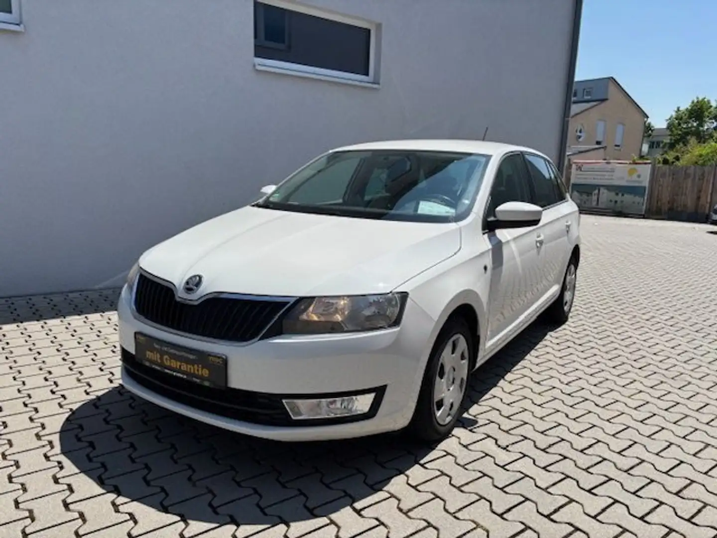 Skoda Rapid/Spaceback Ambition Sitzheizung Klimaautomatik TÜV NEU Bianco - 1