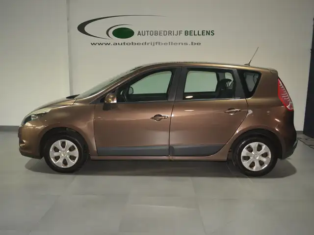 Renault Scenic Scenic 1.6 16V 110 Dynamique / NAVI