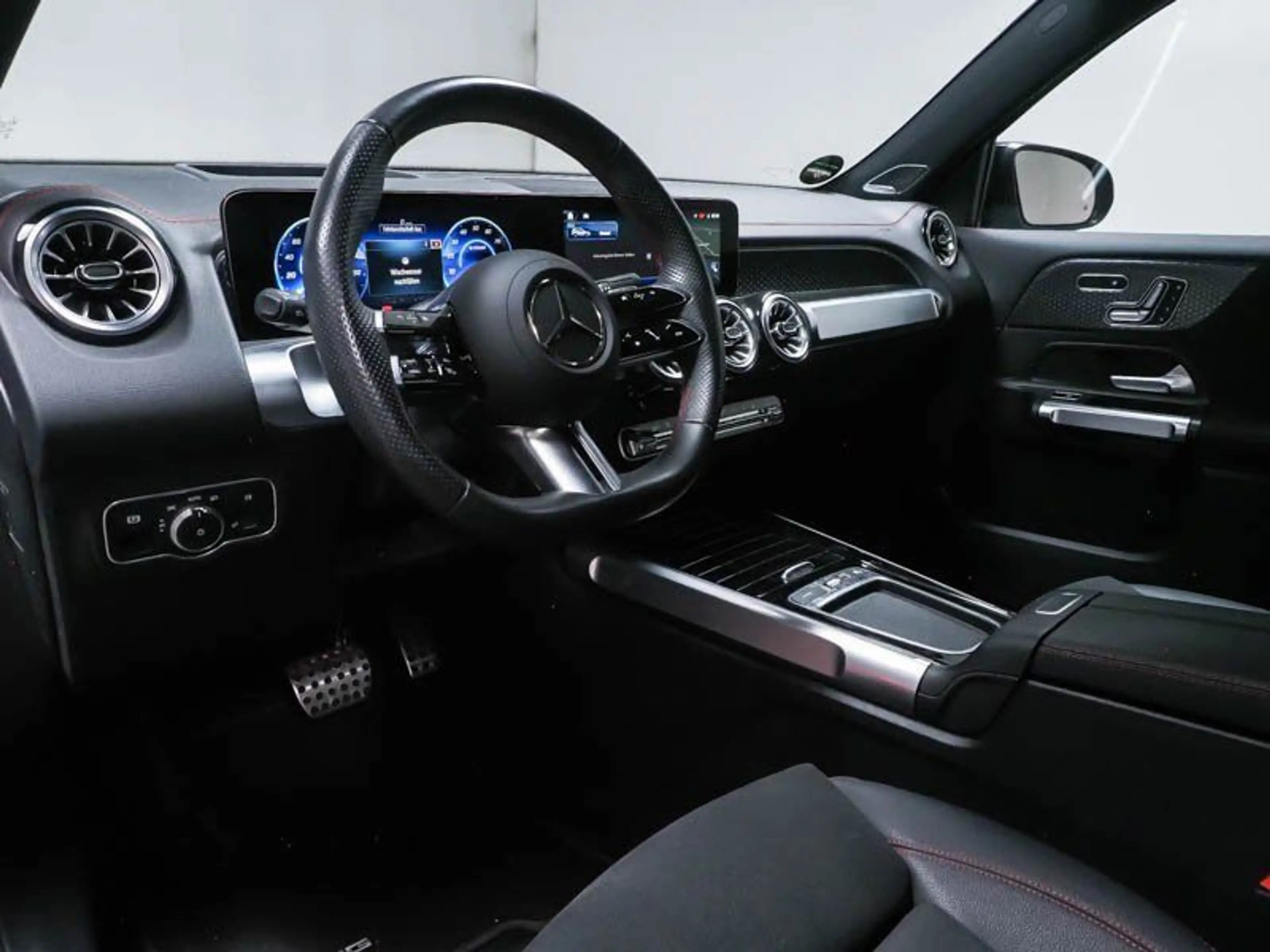 Mercedes-Benz EQB 250 AMG-PREMIUM NIGHT FAP 19" WDGS BURMESTE — photo 7