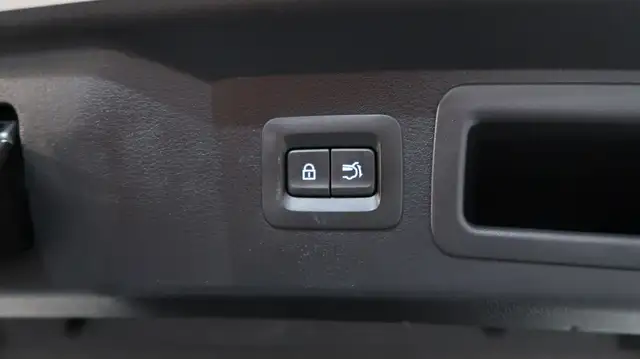 Mazda CX-60 view 17