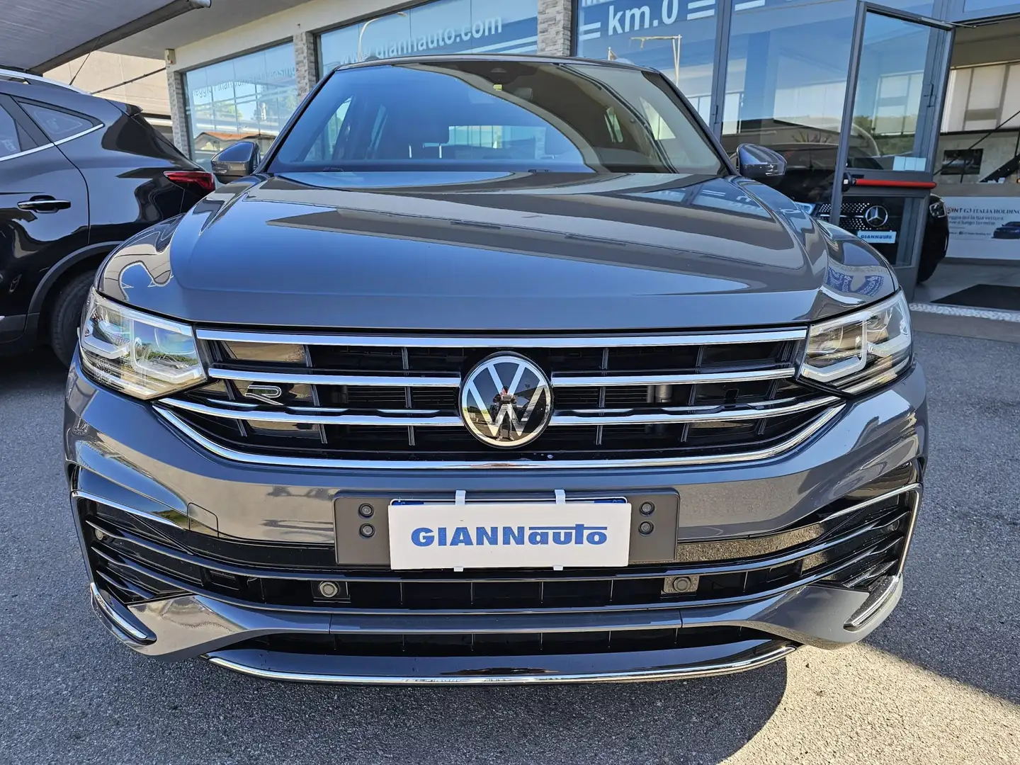 Volkswagen Tiguan 1.5 tsi R-Line 150cv dsg Gris - 2