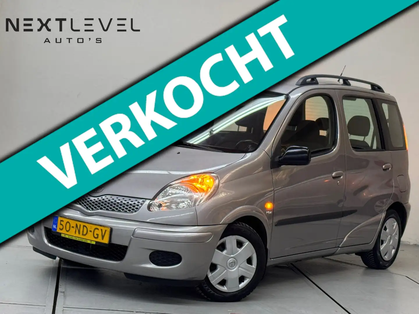 Toyota Yaris Verso 1.3 VVT-i Sol AUTOMAAT Airco Trekhaak Nieuwe Grijs - 1