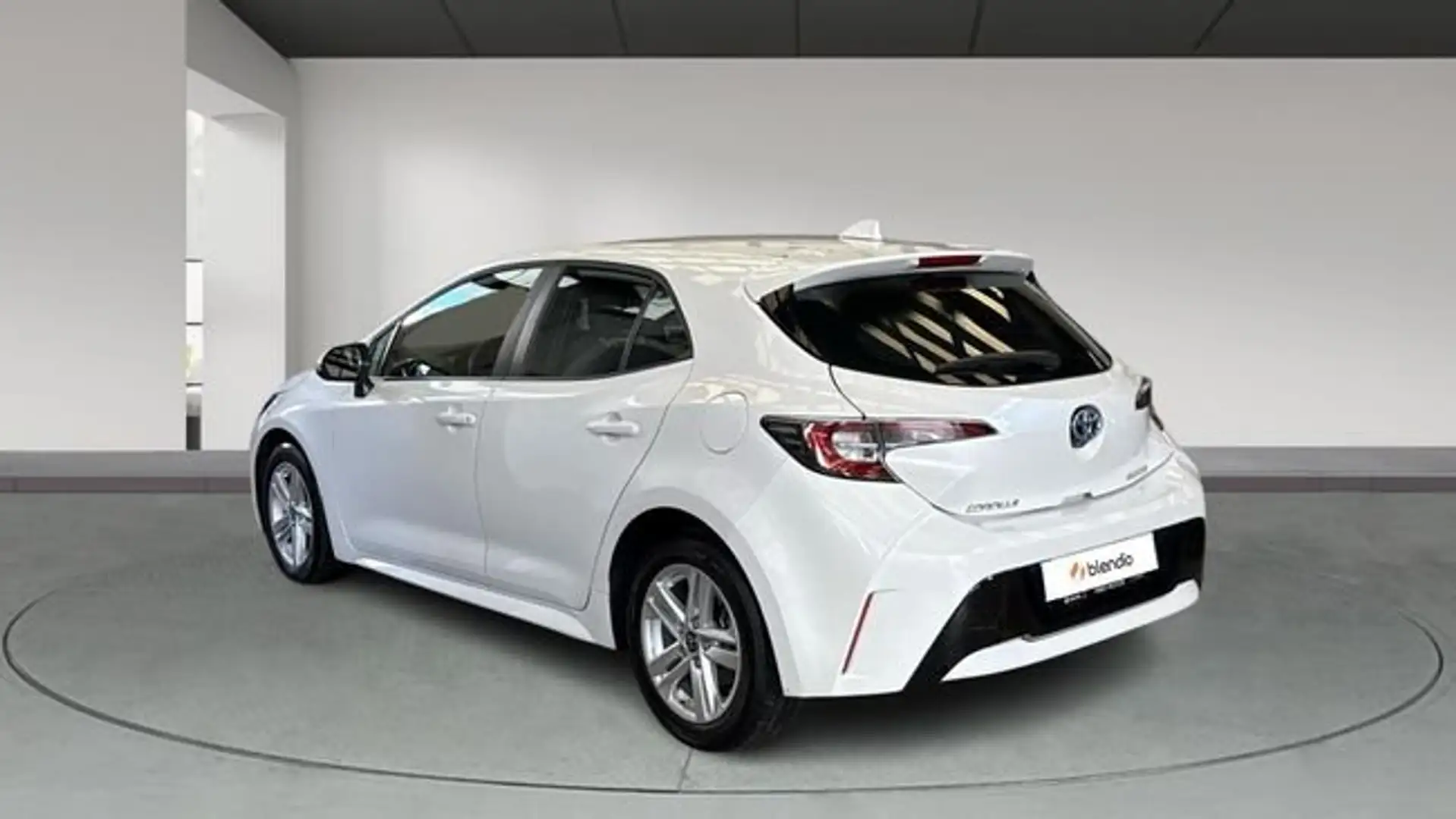 Toyota Corolla 1.8 HYBRID ACTIVE E-CVT 122 5P Blanco - 2