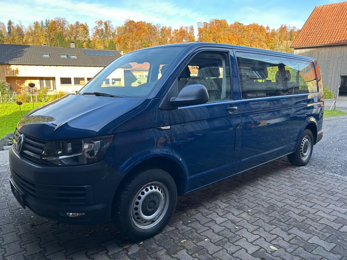 Volkswagen T6 Kombi Kombi KR MD 2,0 TDI 4Motion BMT Blau - 1