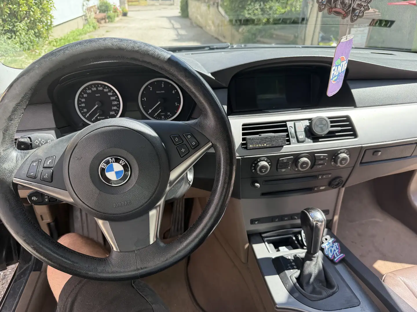 BMW 525 525d - 1