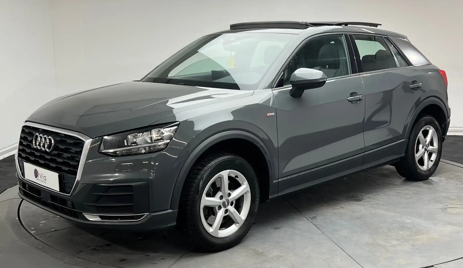Audi Q2 1.6 TDI 116 ch BVM6 - S line - Suivi complet - sièges chauffants Gris - 1