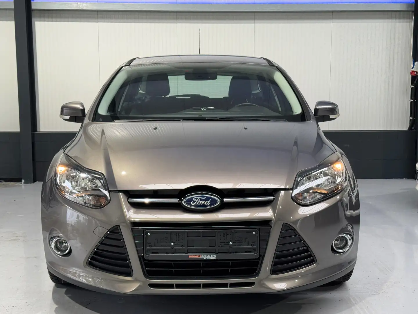 Ford Focus 1.6 Titanium TEMPOMAT MFL KLIMAAUT SHZ Braun - 2