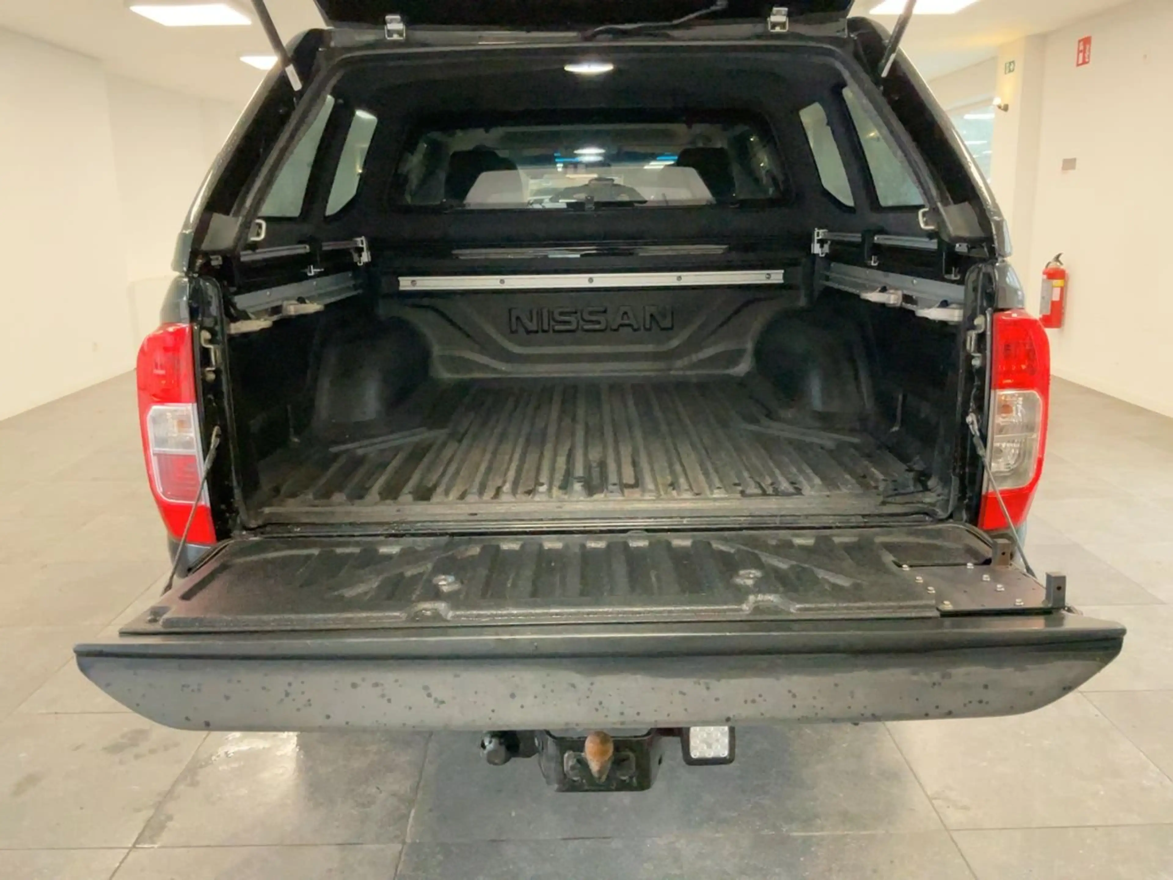 Nissan NP300 Pick-up 2.3dCi Tekna Double Cab 4x4 Automatik — photo 3