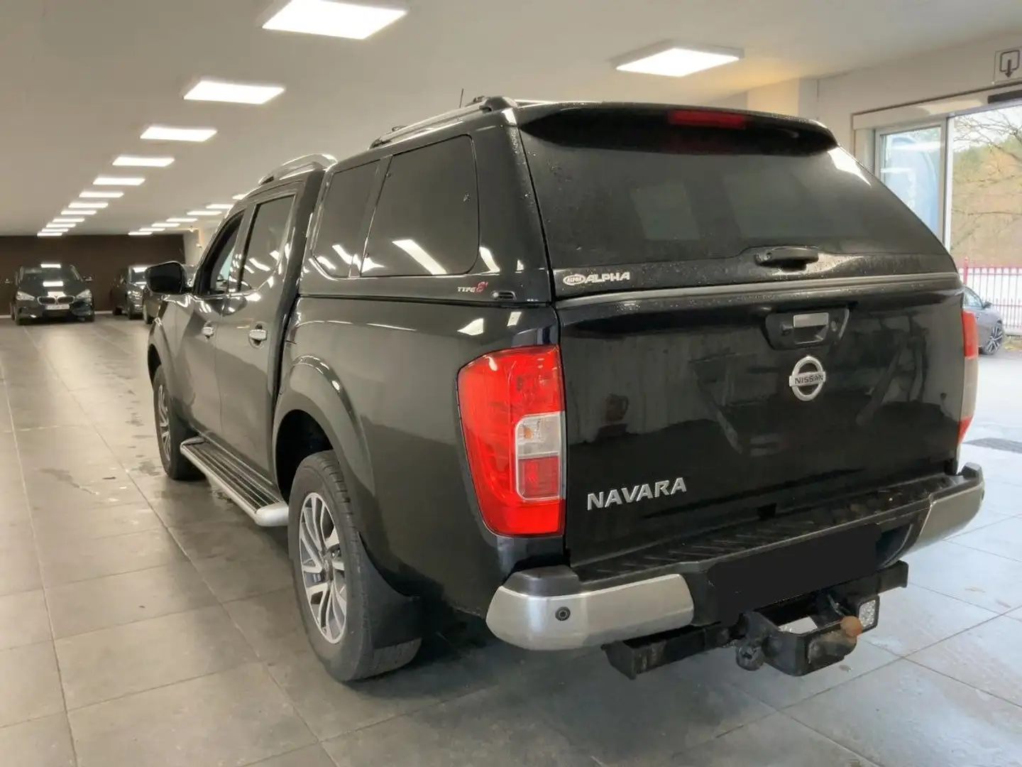 Nissan NP300 Pick-up 2.3dCi Tekna Double Cab 4x4 Automatik Negro - 2