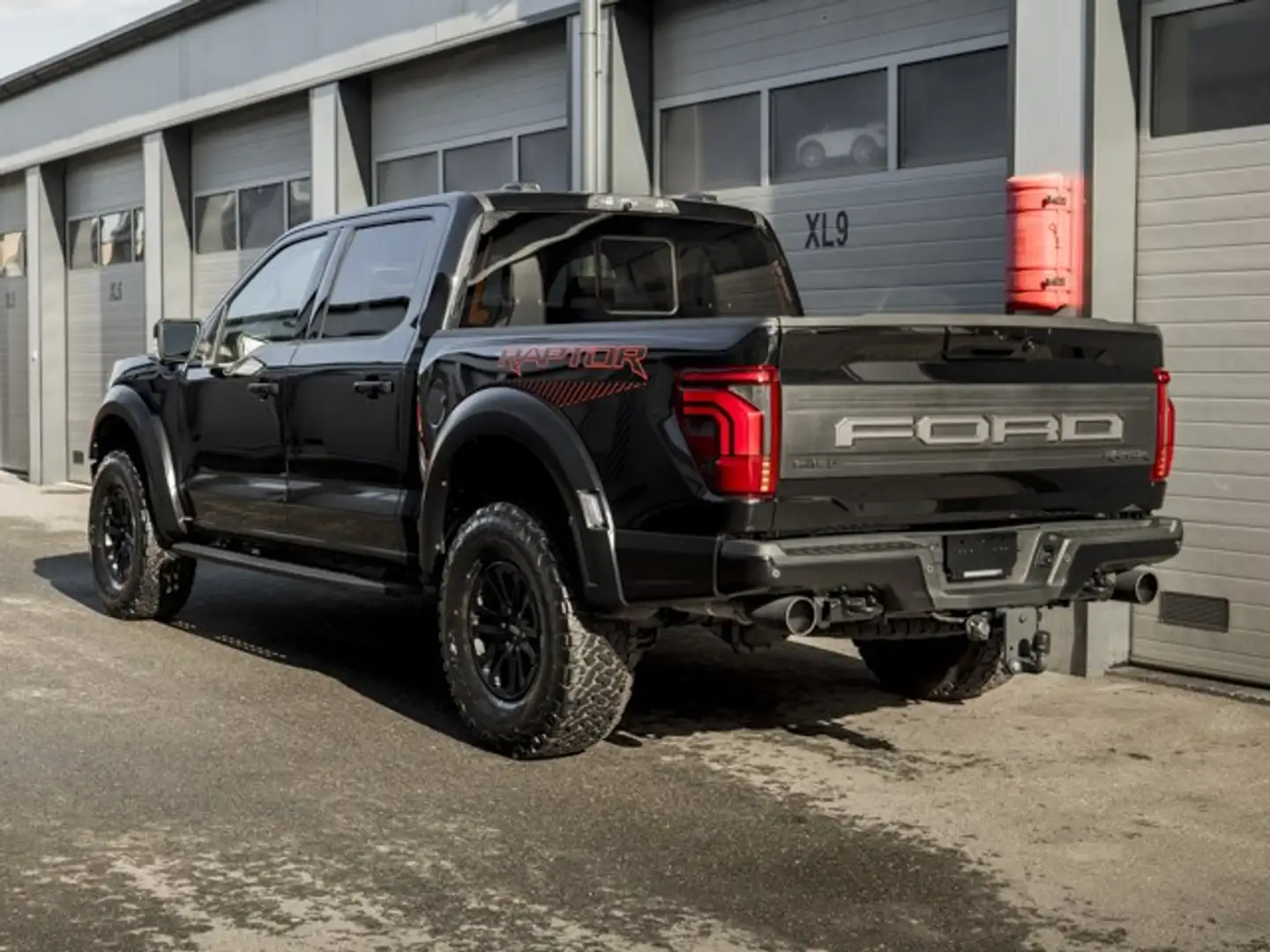 Ford F 150 F-150 RAPTOR SuperCrew ShortBed 3,5 L V6 AT 4x4... Noir - 2
