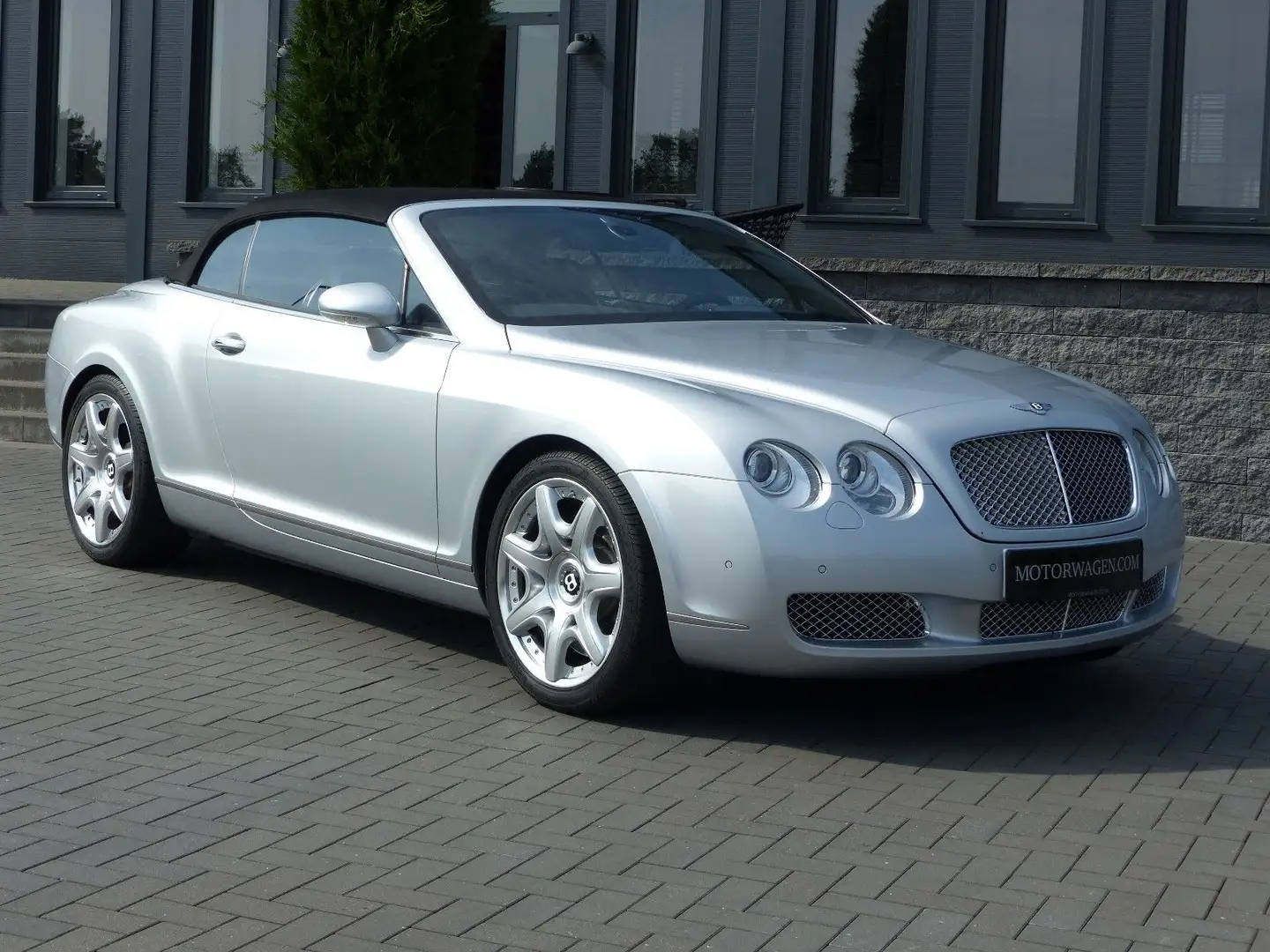Bentley Continental GTC W 12 Mulliner Silber - 1