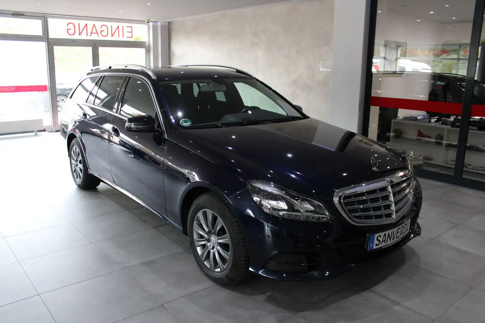 Mercedes-Benz E 250 T CDI NAVI PDC 6.GANG *EURO 5 & DPF* Blau - 2
