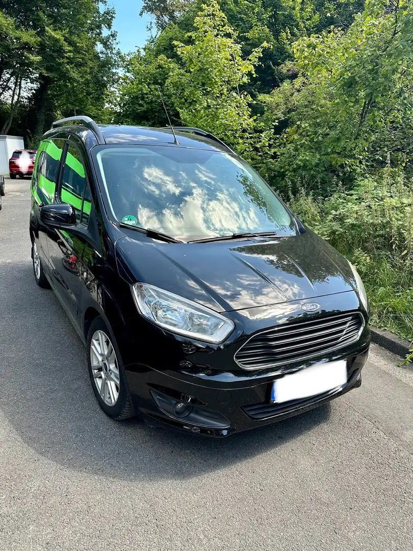 Ford Tourneo Courier Fekete - 1