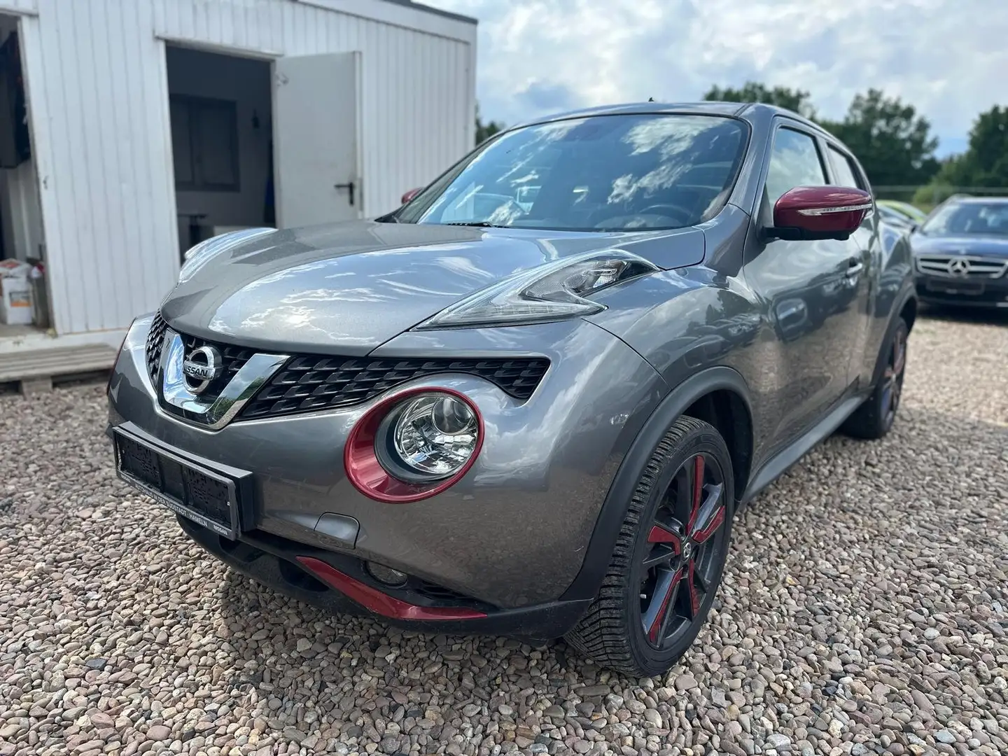 Nissan Juke 1.2 Tekna*Pano*Navi*360° Kamera* Gris - 1