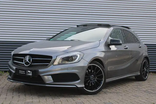 Mercedes-Benz A 200 AMG | Panoramadak | Harman Kardon | Camera | Stoel
