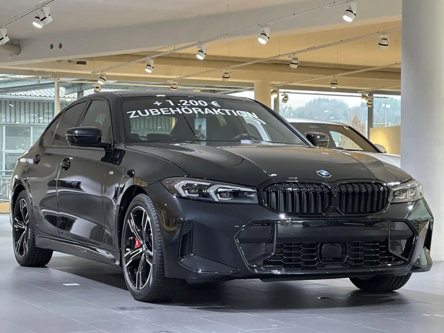 BMW 330 i xDrive Sportpaket Navi LED Klima PDC Negru - 2