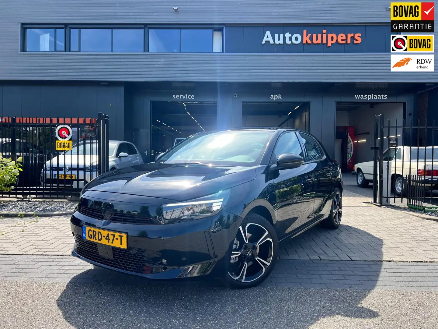 Opel Corsa 1.2 Turbo Ultimate, NIEUW STAAT Zwart - 1