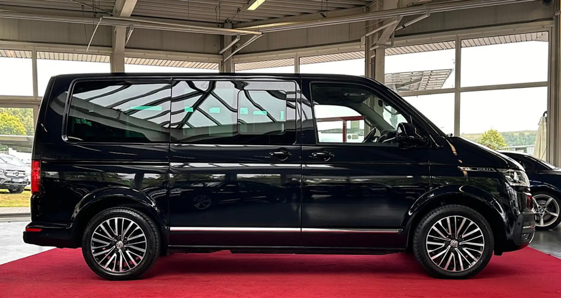 Volkswagen T6 Multivan T6.1 TDI BULLI 4MOTION 2027GARANTIE Чорний - 2