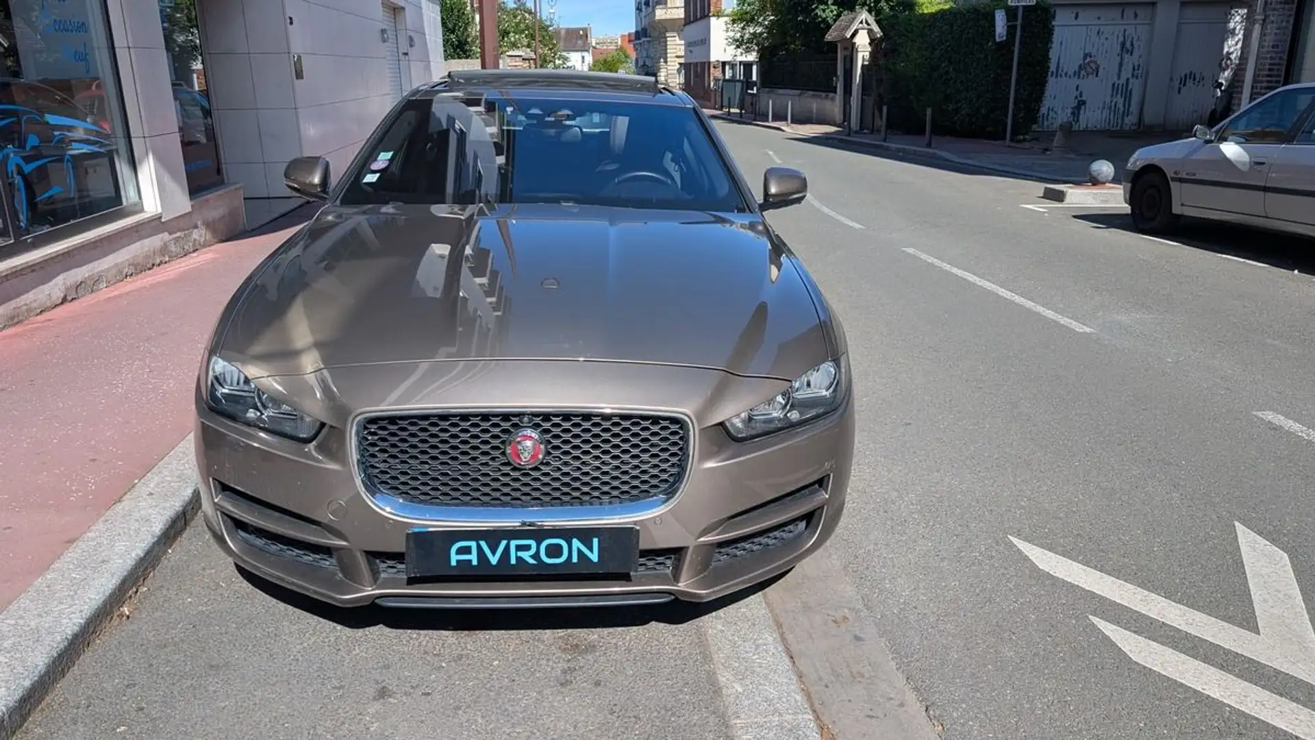 Jaguar XE 2.0 200 12CV PRESTIGE AUTO Or - 2