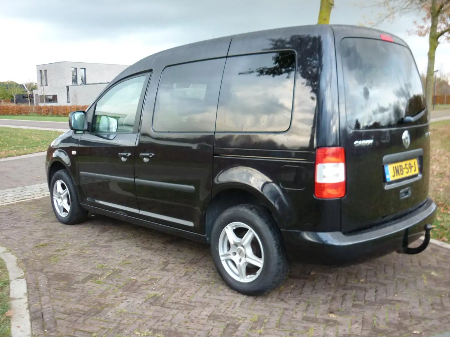 Volkswagen Caddy 1.6 Optive Comfort 5p.airco,navi,trekhaak,dubb.sch Fekete - 2