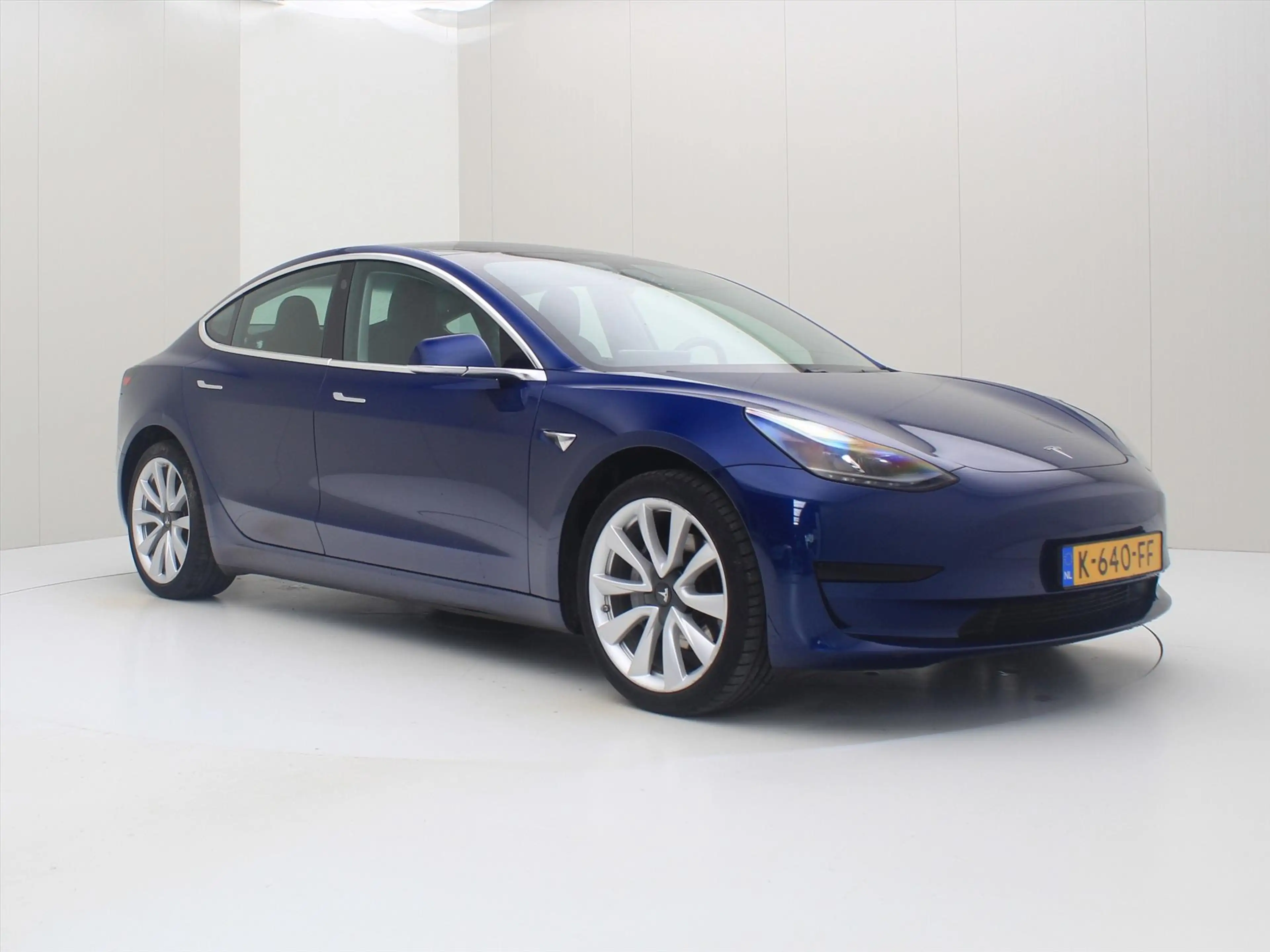 Tesla Model 3 Standard RWD Plus 89.2% SoH [ LFP-ACCU+AUTOPILOT+6 — photo 4
