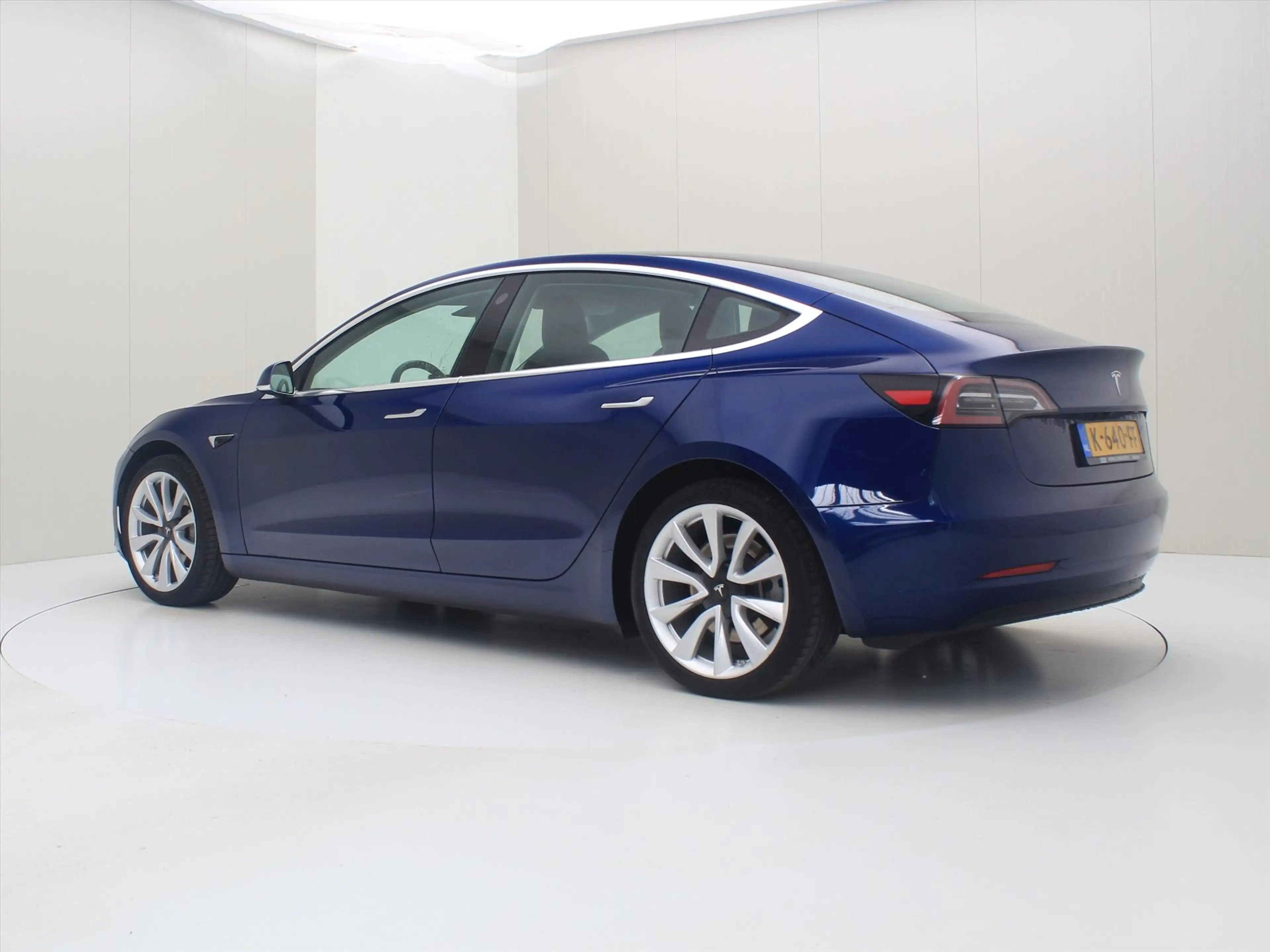 Tesla Model 3 Standard RWD Plus 89.2% SoH [ LFP-ACCU+AUTOPILOT+6 — photo 3