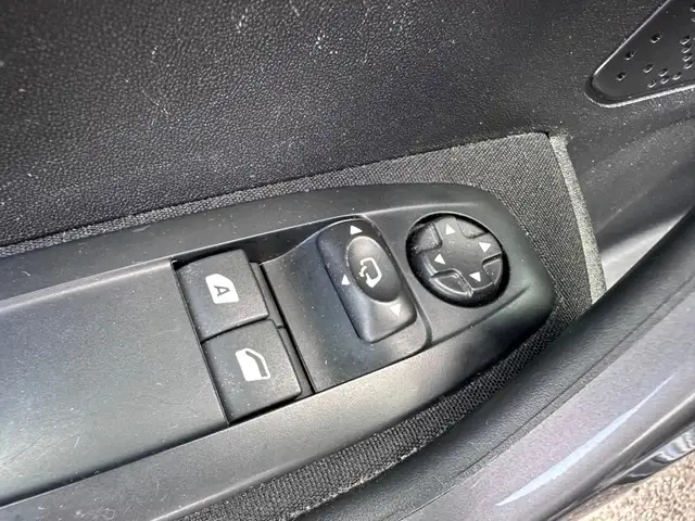 Peugeot 2008 view 22