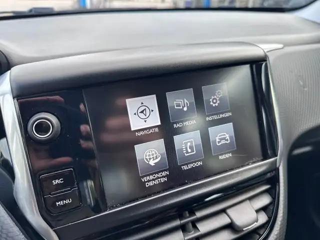 Peugeot 2008 view 19